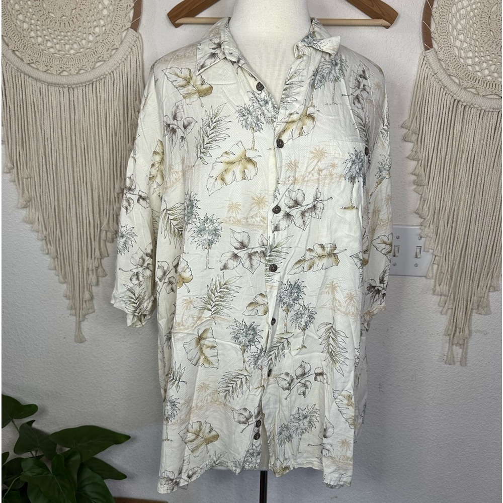 Moda campia Moda tropical Hawaiian print mens flowy shirt XXL. Cream and green
